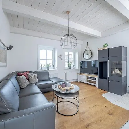 Reetdachidylle Am Deich - Charmante Doppelhaushaelften بيت للعطل *