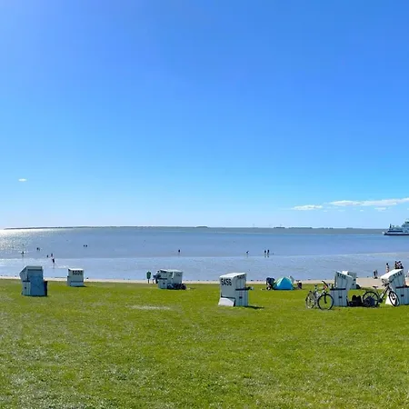 بيت للعطل Reetdachidylle Am Deich - Charmante Doppelhaushaelften *