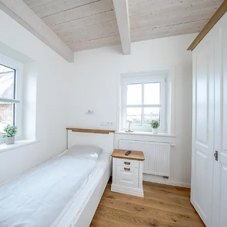 Reetdachidylle Am Deich - Charmante Doppelhaushaelften بيت للعطل