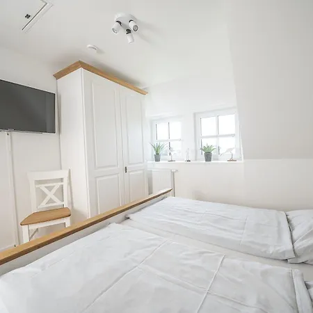 Reetdachidylle Am Deich - Charmante Doppelhaushaelften * Dagebüll