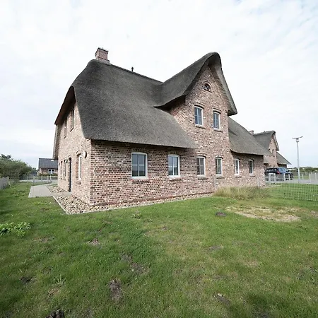 Reetdachidylle Am Deich - Charmante Doppelhaushaelften Dagebüll