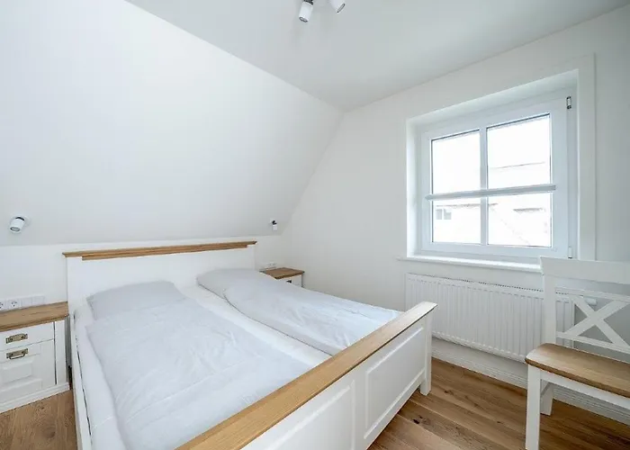 Reetdachidylle Am Deich - Charmante Doppelhaushaelften