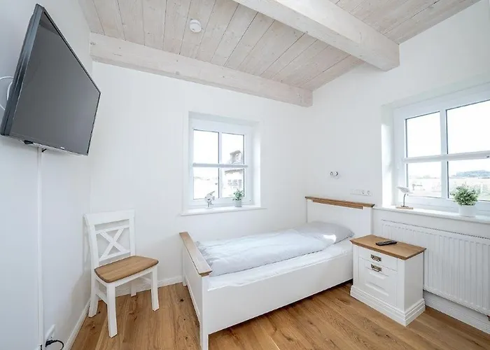 Reetdachidylle Am Deich - Charmante Doppelhaushaelften